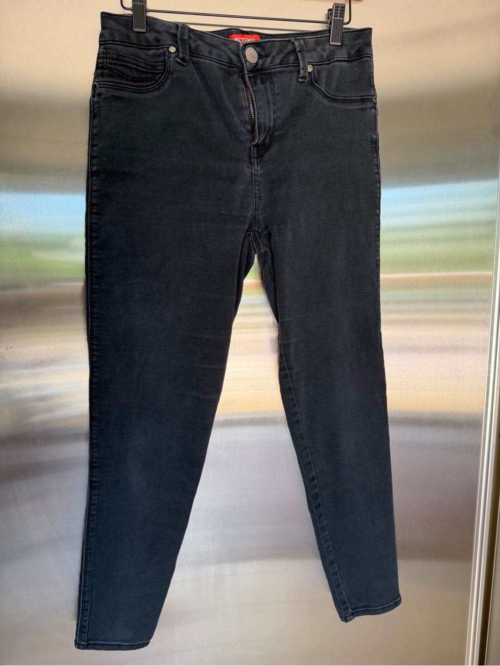 Black Astor Women’s Skinny Jeans